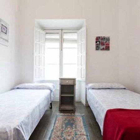 Apartamentos Rg Arenal إشبيلية الغرفة الصورة