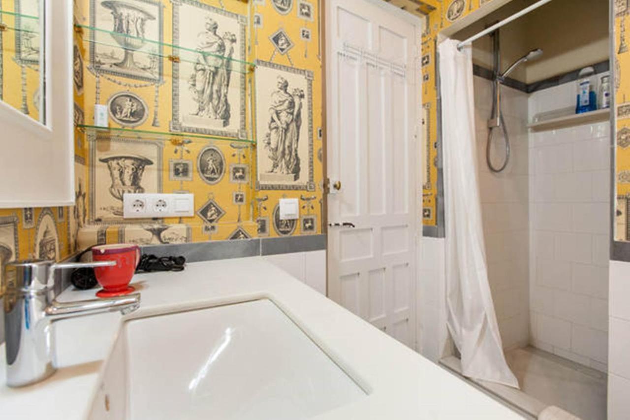 Apartamentos Rg Arenal إشبيلية الغرفة الصورة
