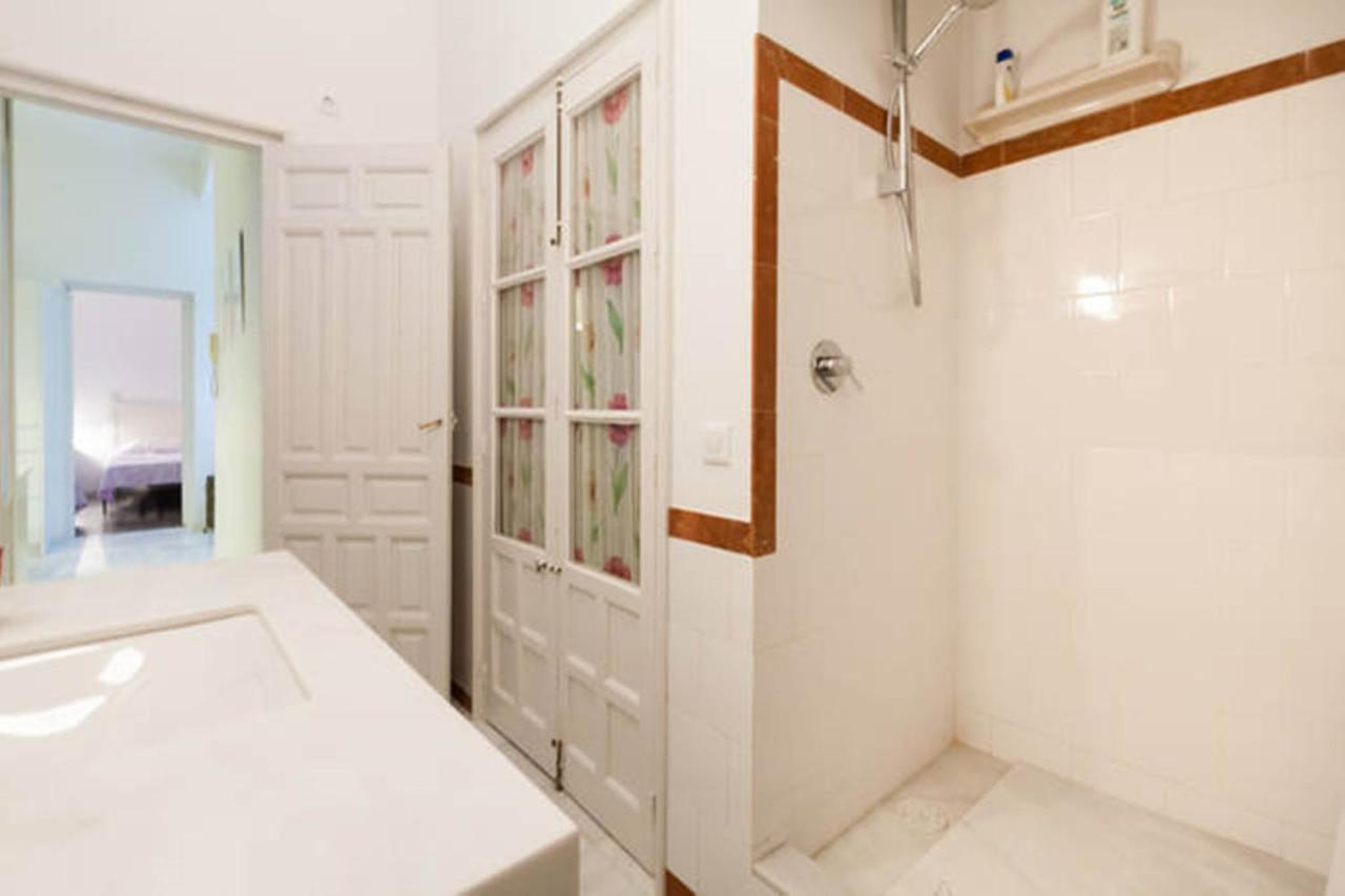 Apartamentos Rg Arenal إشبيلية الغرفة الصورة