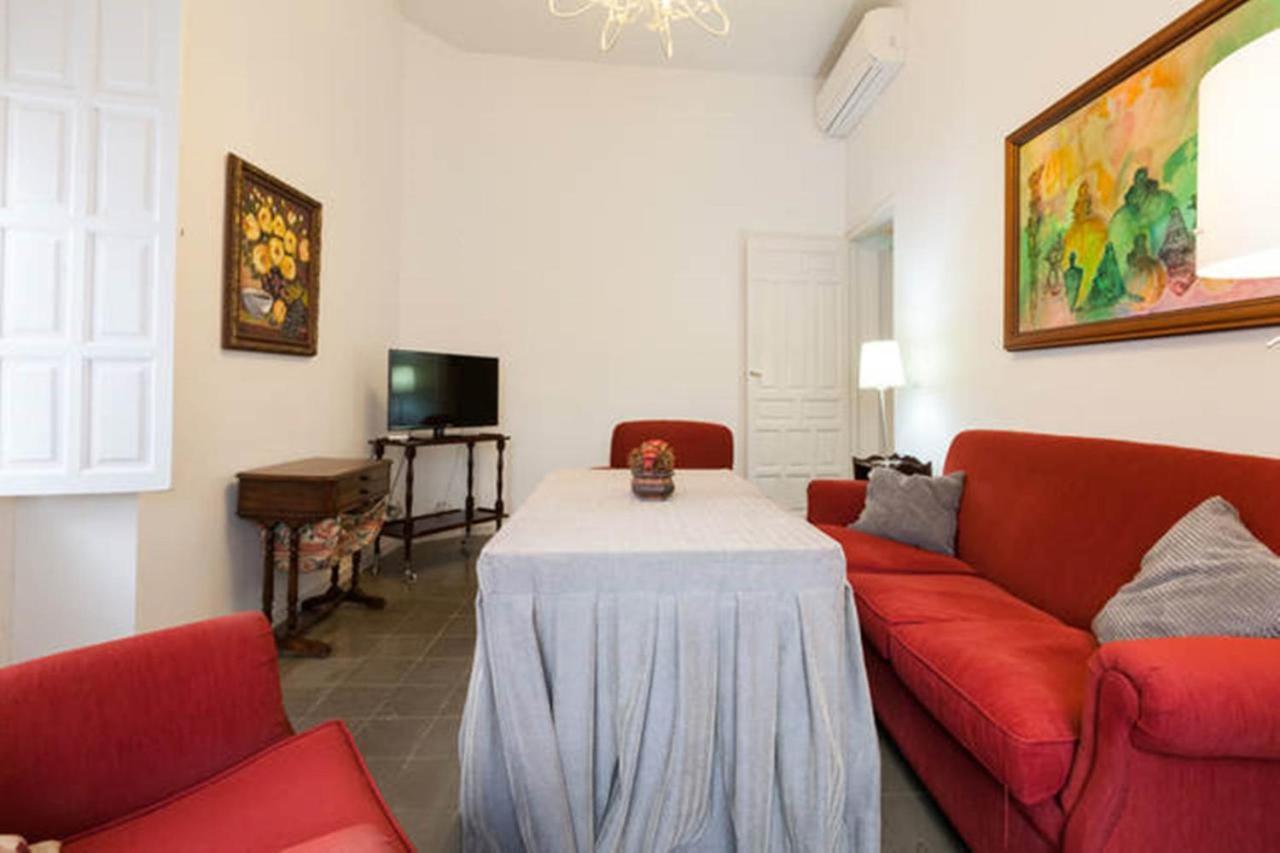 Apartamentos Rg Arenal إشبيلية الغرفة الصورة