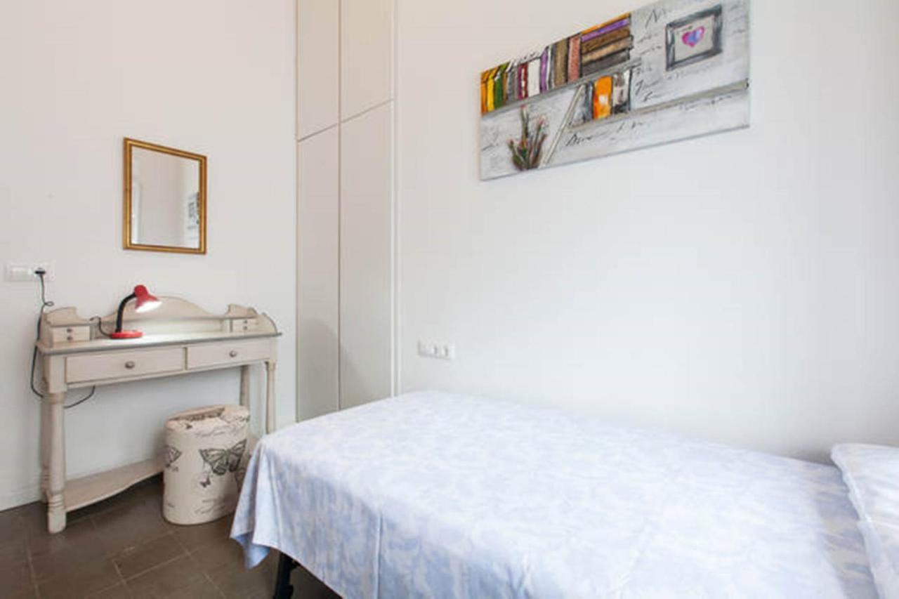 Apartamentos Rg Arenal إشبيلية الغرفة الصورة