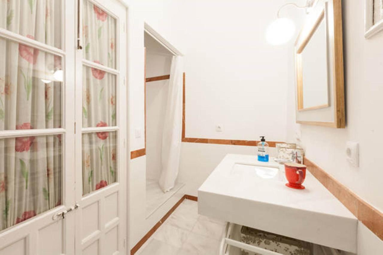 Apartamentos Rg Arenal إشبيلية الغرفة الصورة